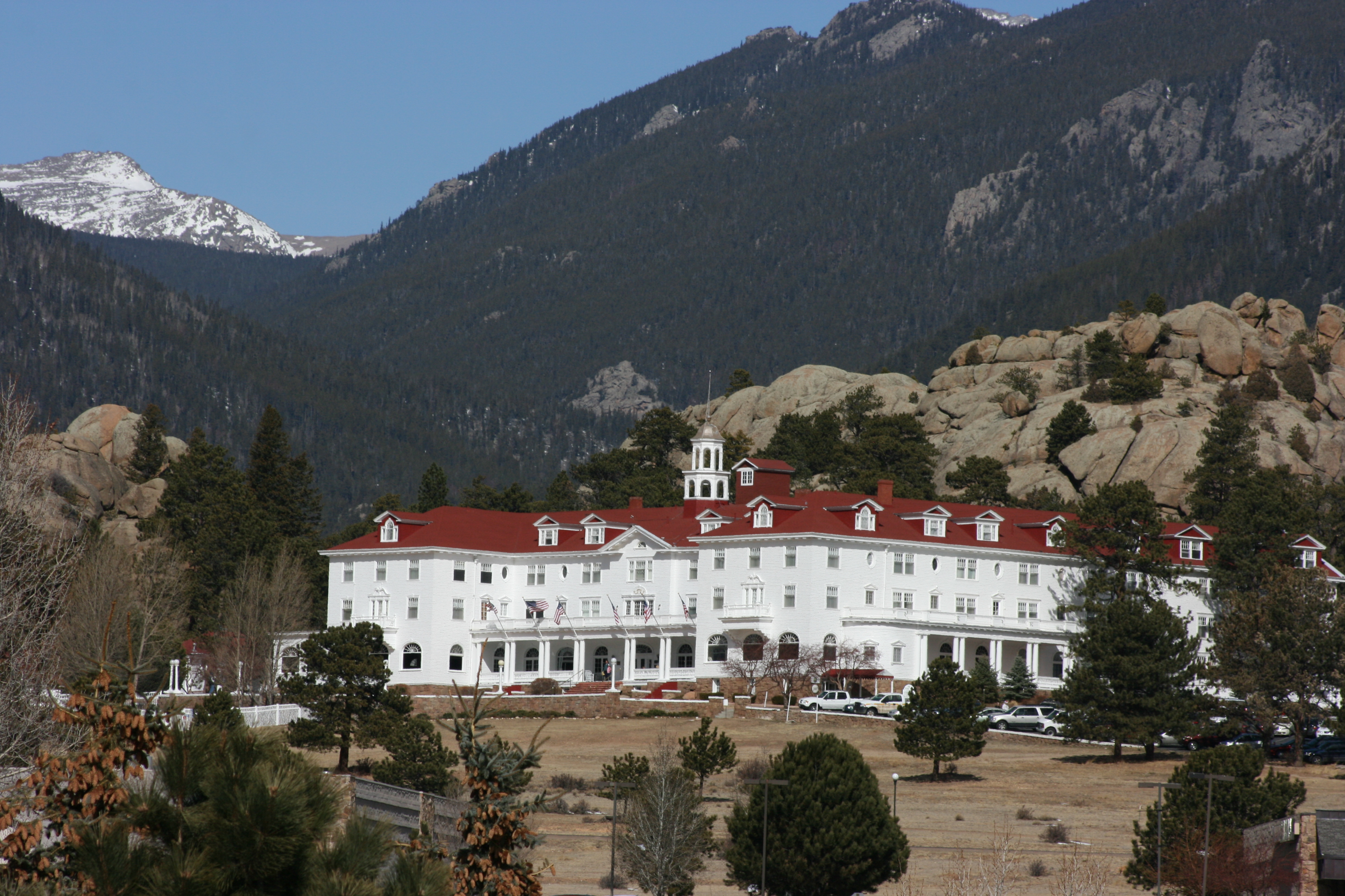 Groups Estes Park Shuttle   The Stanley Hotel 1.JPG